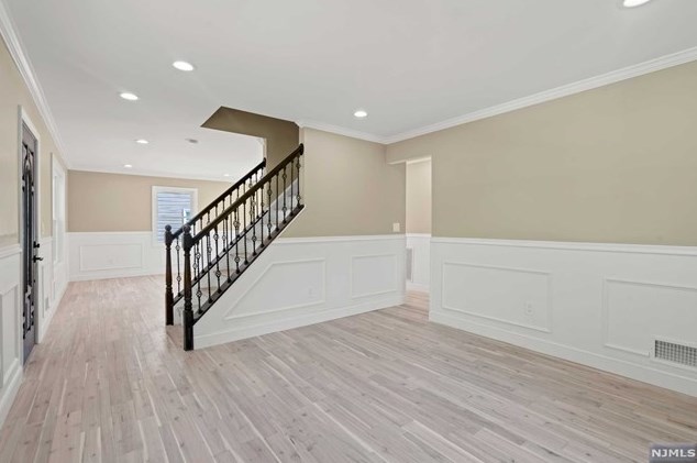 148 Valley Rd, Wayne NJ  07470-3949 exterior