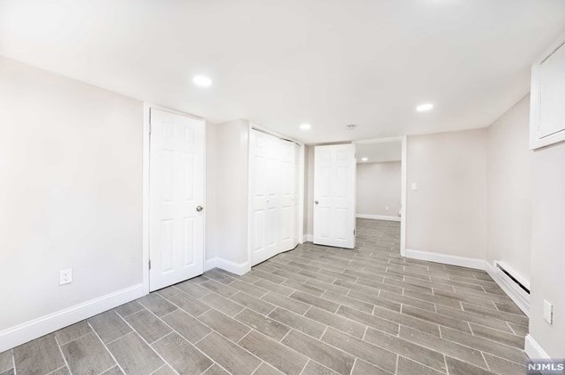 18 Shanley Ave, Newark NJ  07108-1604 exterior