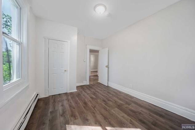 18 Shanley Ave, Newark NJ  07108-1604 exterior