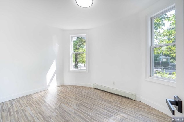 18 Shanley Ave, Newark NJ  07108-1604 exterior