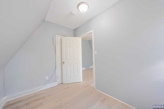 18 Shanley Ave, Newark NJ  07108-1604 exterior