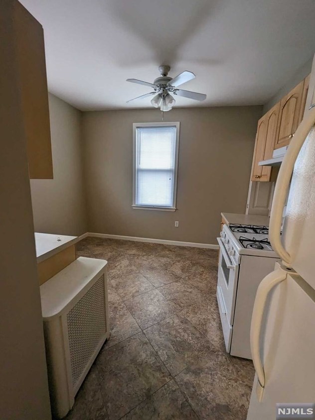 202 2nd Ave, Lyndhurst NJ  07071-1444 exterior