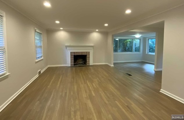 79 Palmer Ave, Tenafly NJ  07670-2639 exterior