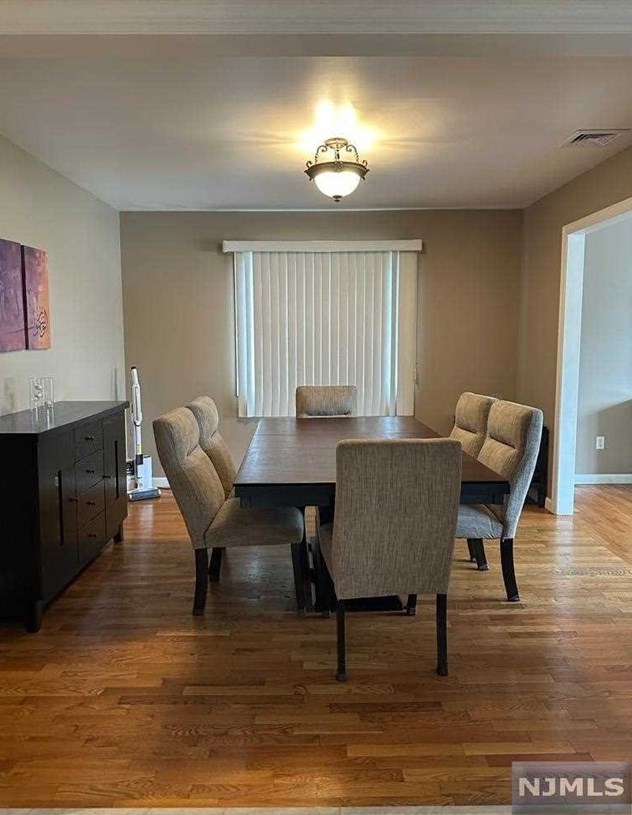 133 Grove St, Elmwood Park NJ  07407-2106 exterior