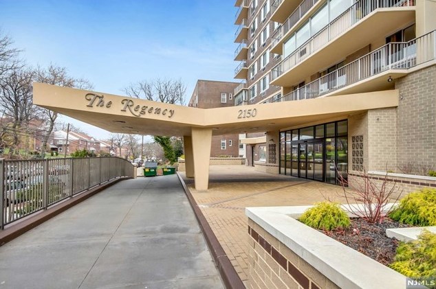 2150 Center Ave, West Fort Lee NJ  07024-5857 exterior