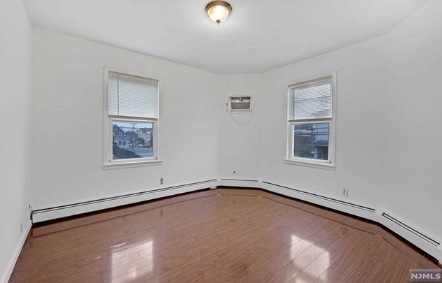 549 Freeman St, Lyndhurst NJ  07071-1909 exterior