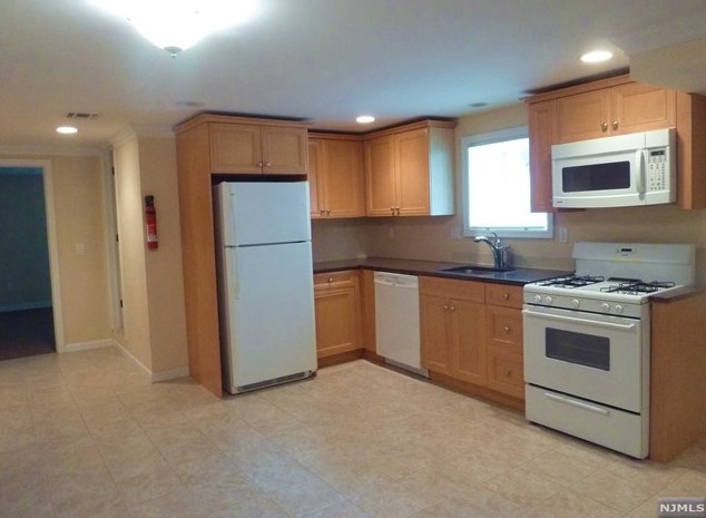 29 Emerson Rd, Westwood NJ  07675-2702 exterior
