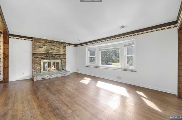 66 Washington Ave, Hillsdale NJ  07642-2840 exterior