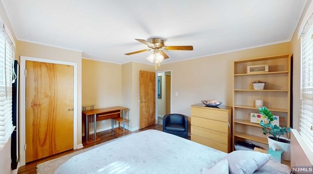 90 Hamilton Ave, Elmwood Park NJ  07407-2936 exterior