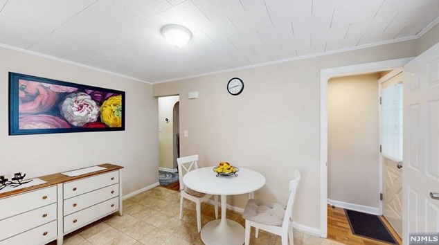 90 Hamilton Ave, Elmwood Park NJ  07407-2936 exterior