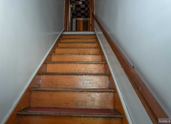 733 Colonial Ave, Union Center NJ 07083-7407 exterior