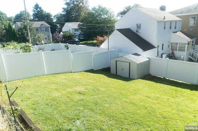 733 Colonial Ave, Union Center NJ 07083-7407 exterior