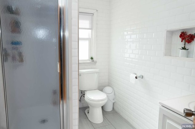 733 Colonial Ave, Union Center NJ 07083-7407 exterior