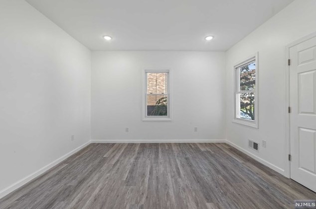 41 Hoffman St, South Hackensack NJ  07606-1405 exterior