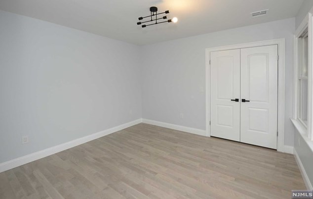 307 Elm Ave, Hackensack NJ  07601-1652 exterior