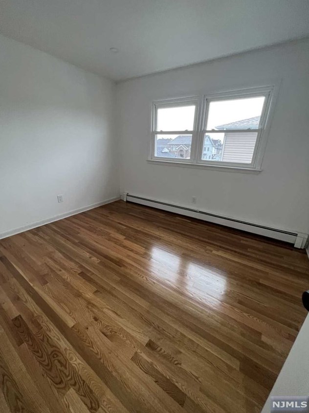 707 Cedar St, Lyndhurst NJ  07071-3012 exterior