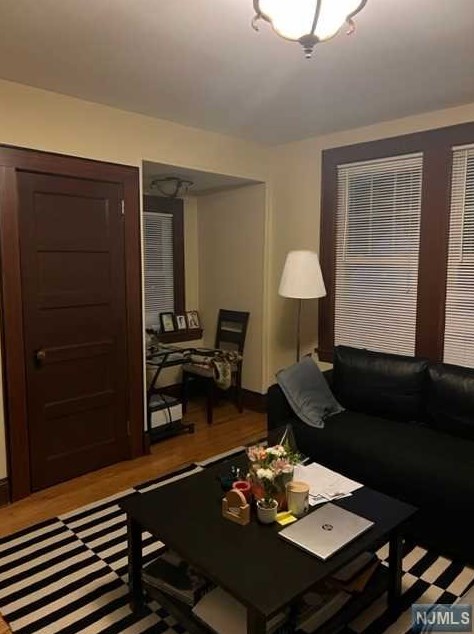 2081 Jones Rd, West Fort Lee NJ 07024-3202 exterior