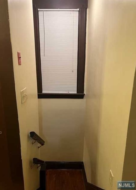 2081 Jones Rd, West Fort Lee NJ 07024-3202 exterior