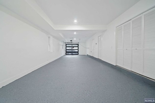 54 Logan Ave, Jersey City NJ  07306-6933 exterior