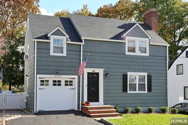 86 Chestnut St, Midland Pk NJ  07432-1514 exterior