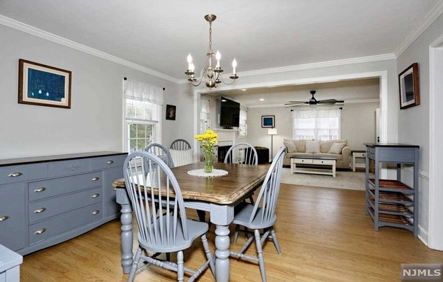 86 Chestnut St, Midland Pk NJ  07432-1514 exterior