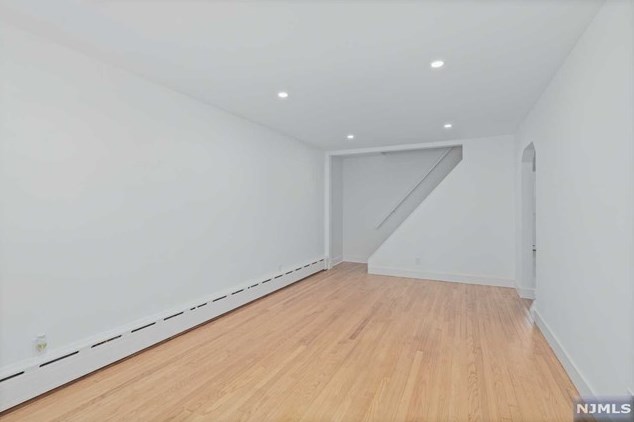 433 Marvin Ave, Hackensack NJ  07601-1129 exterior