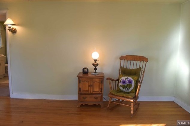 87 Ackerman Ave, Elmwood Park NJ  07407-1608 exterior