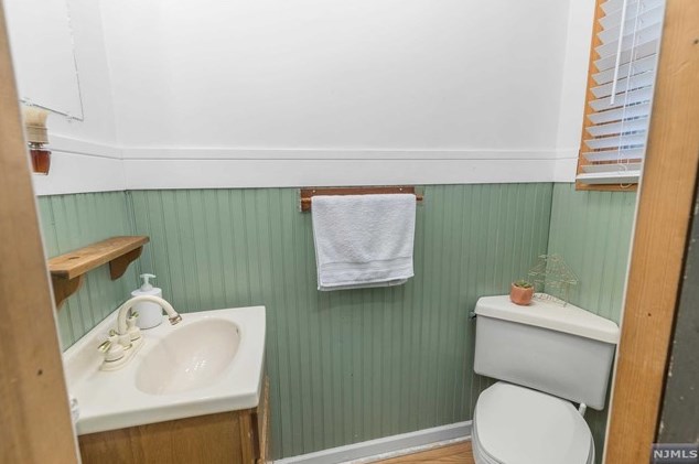 12 Eastern Way, Rutherford NJ  07070-2116 exterior