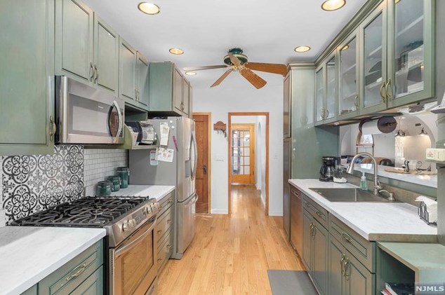 12 Eastern Way, Rutherford NJ  07070-2116 exterior