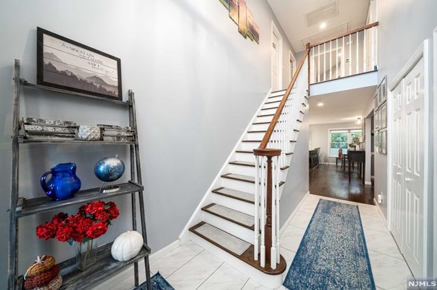 10 New Jersey Ave, Bergenfield NJ  07621-1325 exterior