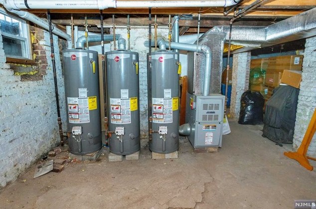 19 Farley Ave, Newark NJ  07108-1509 exterior