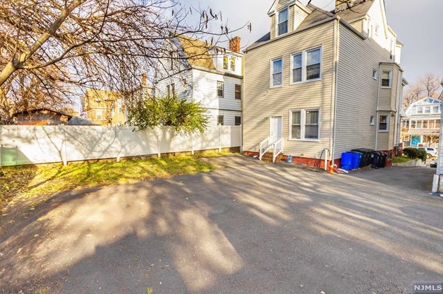 19 Farley Ave, Newark NJ  07108-1509 exterior