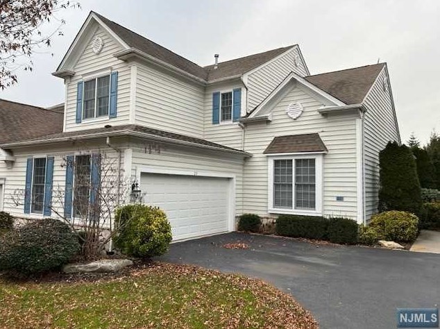 23 Scarlet Oak Ln, Paramus NJ  07652-1355 exterior