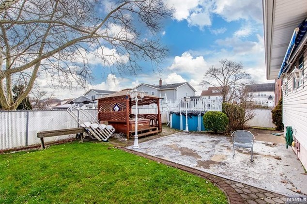 115 Spring St, Passaic Park NJ 07055-5506 exterior