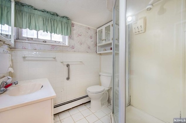 115 Spring St, Passaic Park NJ 07055-5506 exterior