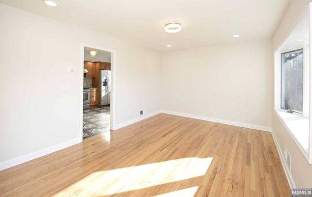 532 Midland Ave, Saddle Brook NJ  07663-5511 exterior