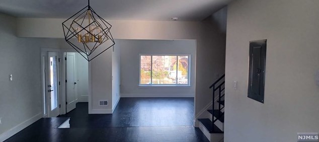 14 Marina Ky, Secaucus NJ  07094-2205 exterior