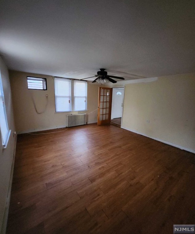 9 Tuscarora St, Bergenfield NJ 07621-1332 exterior