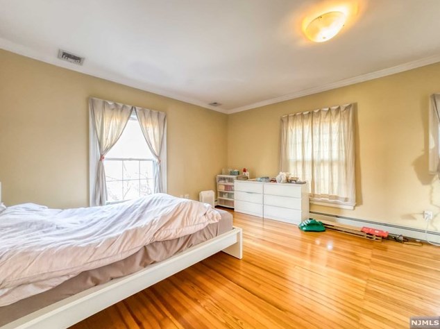 1025 Palisade Ave, West Fort Lee NJ  07024-6320 exterior