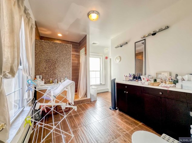 1025 Palisade Ave, West Fort Lee NJ  07024-6320 exterior