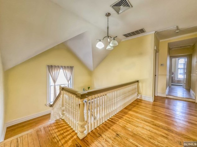 1025 Palisade Ave, West Fort Lee NJ  07024-6320 exterior