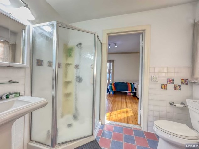 1025 Palisade Ave, West Fort Lee NJ  07024-6320 exterior