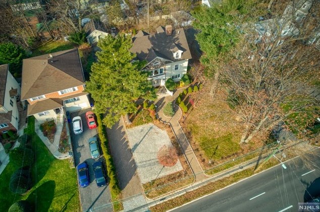 1025 Palisade Ave, West Fort Lee NJ  07024-6320 exterior