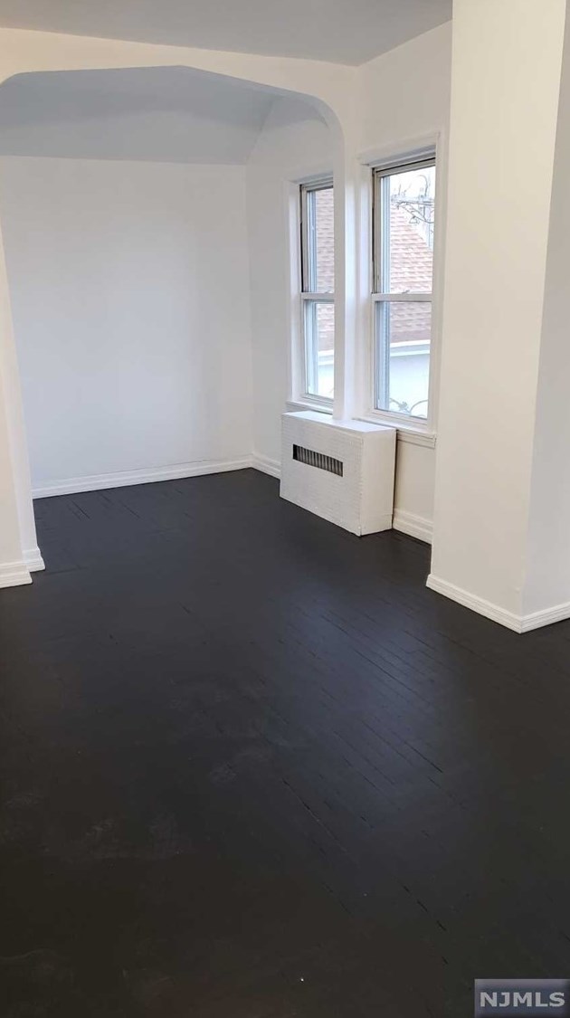 115 Haledon Ave, Paterson NJ  07522-1242 exterior