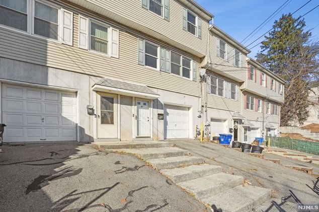 67 N 4th St, Paterson, NJ 07522