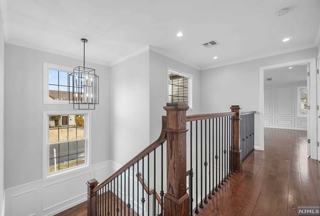 55 Emwood Dr, Emerson NJ  07630-1903 exterior