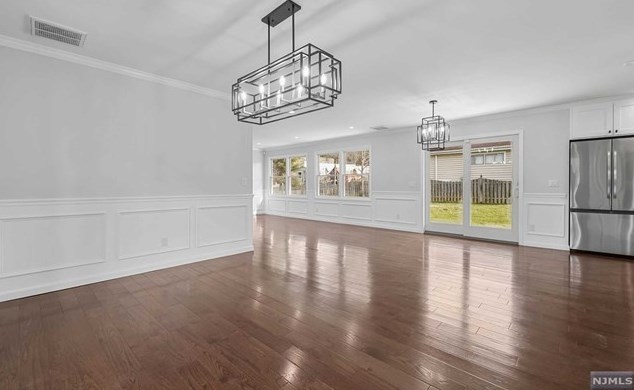 55 Emwood Dr, Emerson NJ  07630-1903 exterior