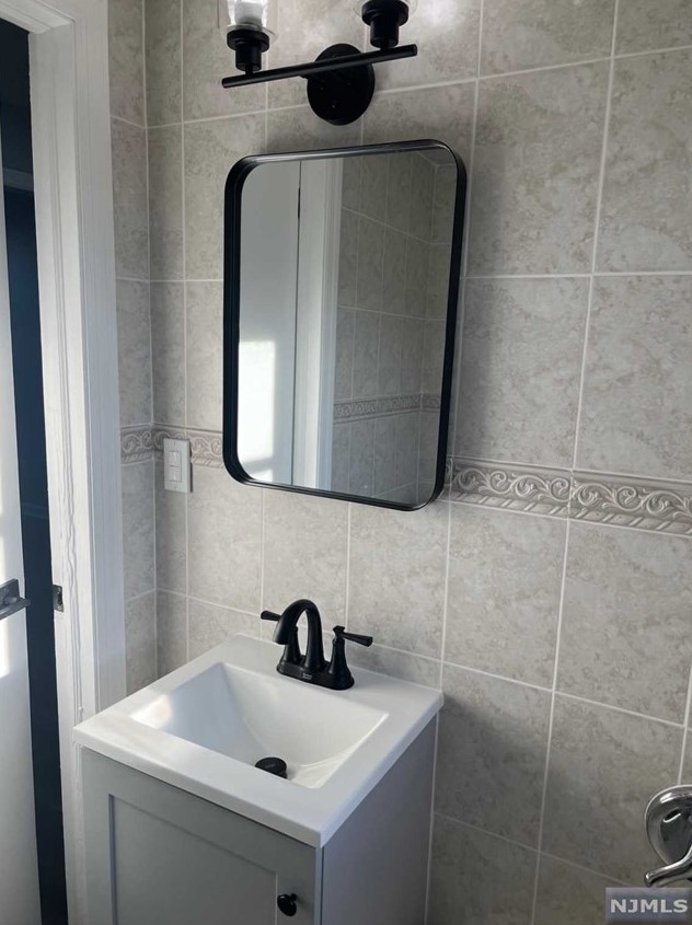 46 Palisade Ave, Englewood NJ  07631-2902 exterior