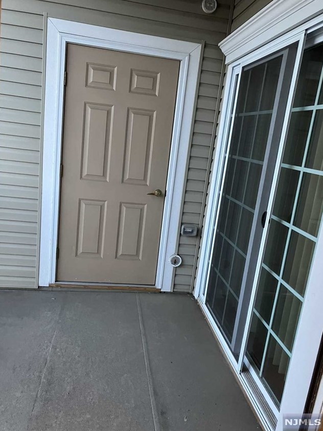 3107 Cory Ln, Elmwood Park NJ  07407 exterior