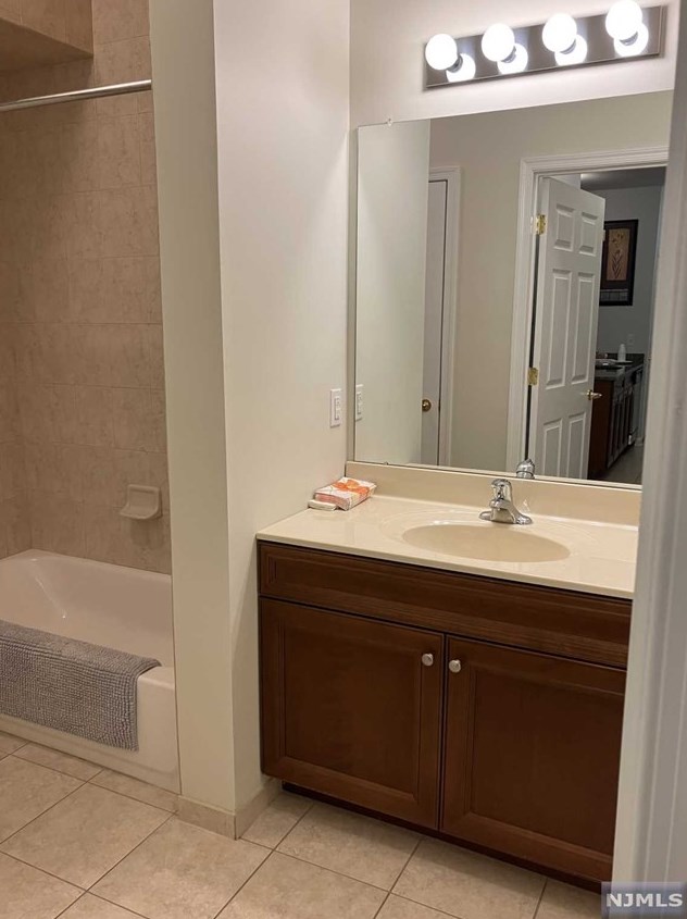 3107 Cory Ln, Elmwood Park NJ  07407 exterior